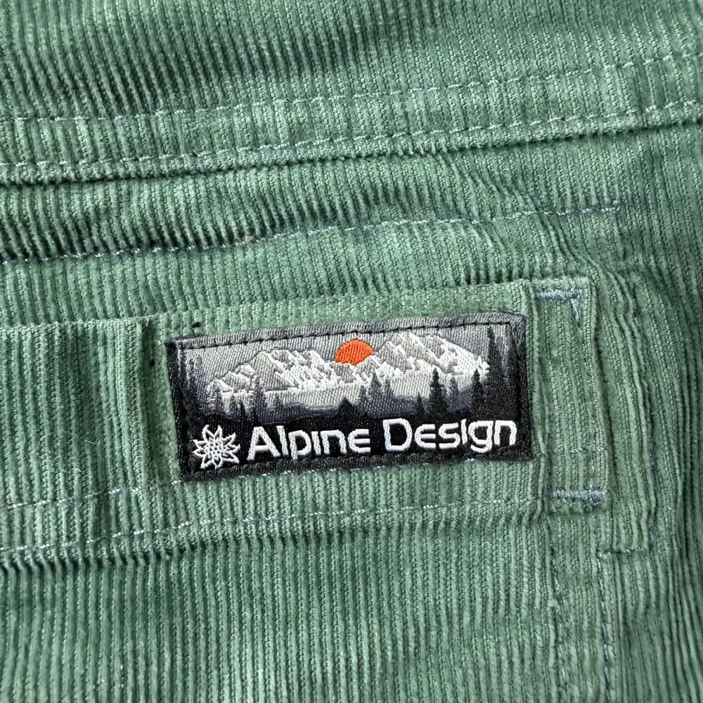 Alpine Design Hike Cord Short Mens Large Faded Evergreen Corduroy Activewear